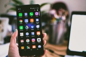O Android é hoje o sistema operacional mais usado para dispositivos móveis em todo o mundo. À medida que o Android aumenta sua enorme base instalada global, o desenvolvimento de aplicativos e jogos para essa plataforma pode ser extremamente lucrativo.